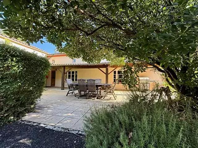 Vinax 17510 Achat / Vente maison 14 pièces t14 terrasse
