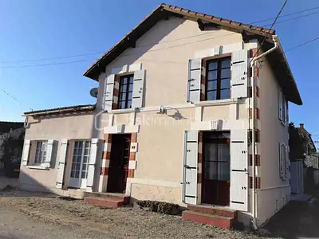 Vinax 17510 Achat / Vente maison 4 pièces t4 cave