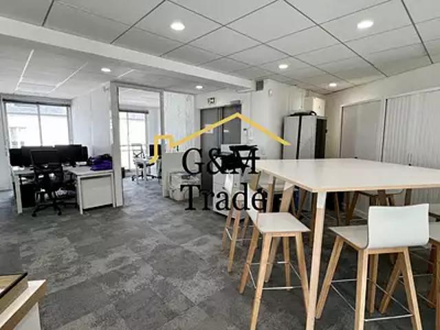 Vincennes 94300 Achat / Vente divers au dernier étage