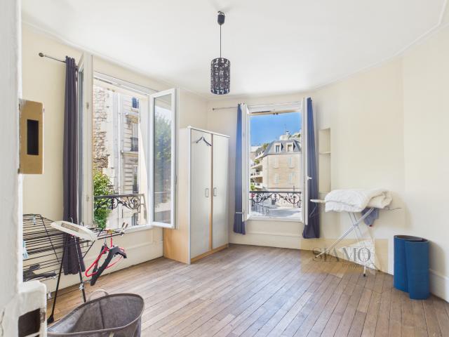 VINCENNES MAISON DE VILLE AVEC POSSIBILITE DE SURFACES MIXTES DE 149,51