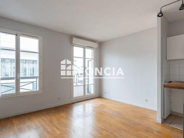 Vincennes / studio / immeuble recent