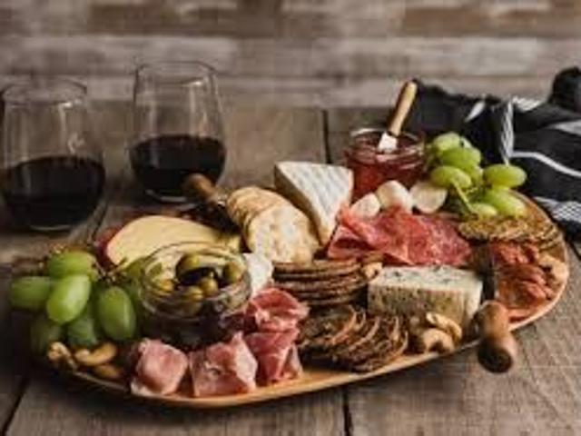 VINERIA TAGLIERI APERICENA LOCALE DI TENDENZA ZONA TICINESE PORTA GENOV