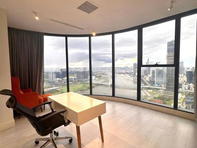 Vinhomes Golden River | Foreigner quotas | Nice view, spacious layout | 3BR | 121 m²