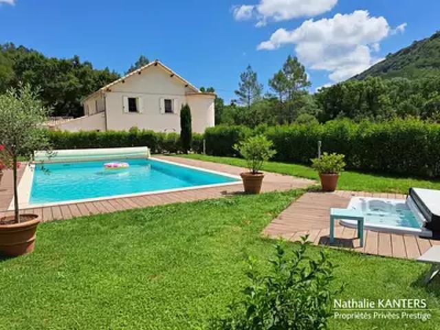 Vins sur Caramy 83170 Achat / Vente maison 9 pièces t9 jardin