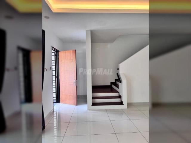 VIOALA DOUBLE STOREY TERRACE HOUSE FOR RENTAL AT ALAM IMPIAN, SEKSYEN 35