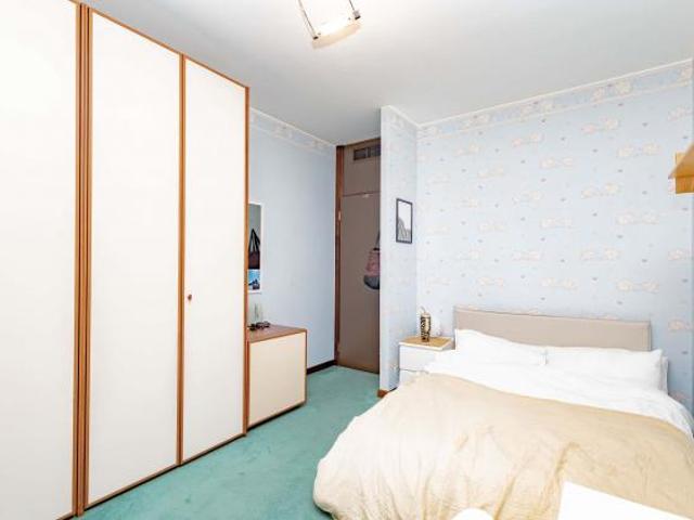 Via Caracciolo Room 7