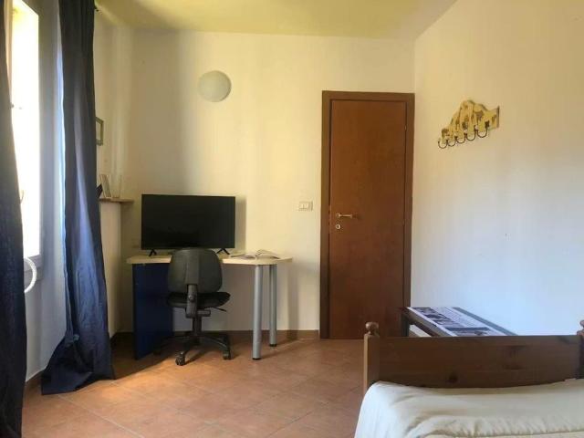 Via Castiglione, Bologna, Emilia Romagna 40124