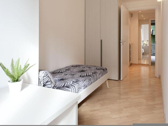 Via Andrea Costa 1 Room 2