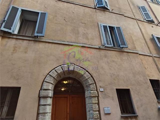 VIA ASTAGNO APPARTAMENTO PER STUDENTI