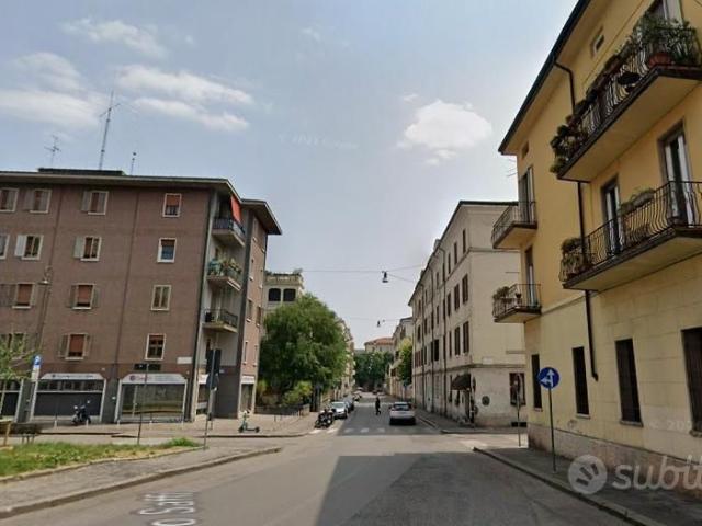 Via aurelio saffi bilocale