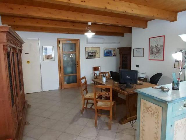 VIA DE BARBERI CENTRALE bilocale 85mq
