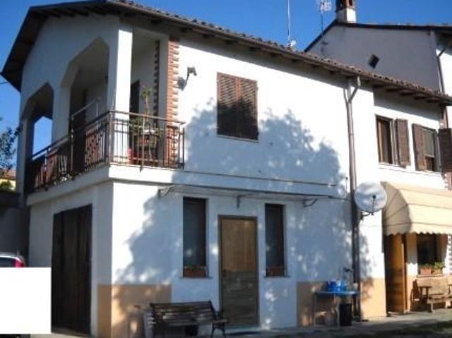 Via dei Mori 1 Valle San Bartolomeo 13 vani 271mq
