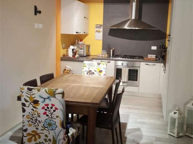 VIA DEL FARO: LOFT RISTRUTTURATO E ARREDATO