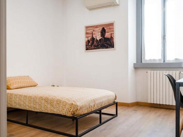 Via Fara 12 Room 1