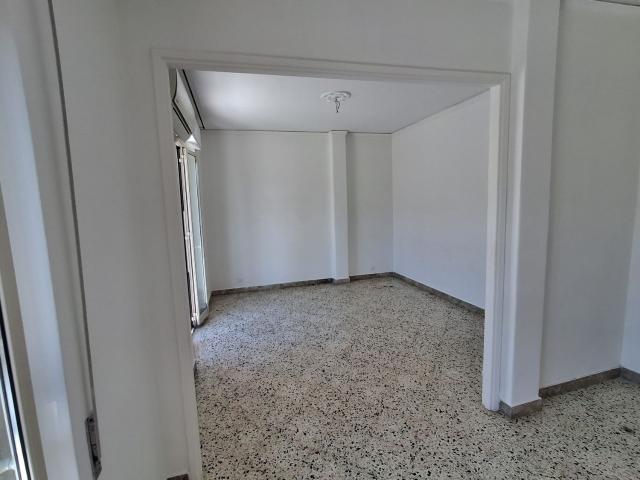 Via M. se di Villabianca/Laurana Attico 4 vaniAttico panoramico posto al sesto piano con ascensore e servizio di portierato.L'immobile gode di un terrazzo di 30 mq e un balcone, la doppia esposizione garantisce un'ottima luminosità in tutti gli ambienti