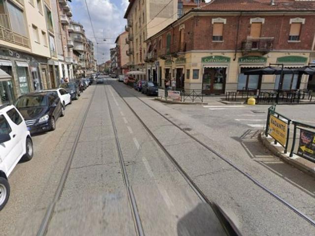 VIA MONGINEVRO GRAZIOSO TRILOCALE RISTRUTTURATO