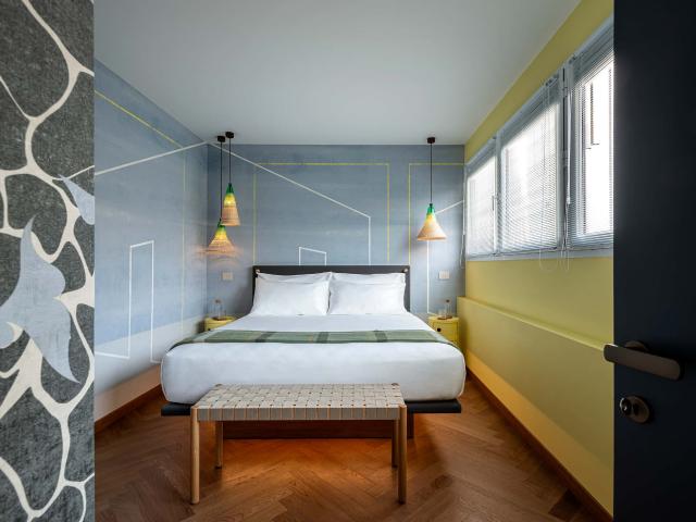 Via Manzoni 25 Design Suite 53