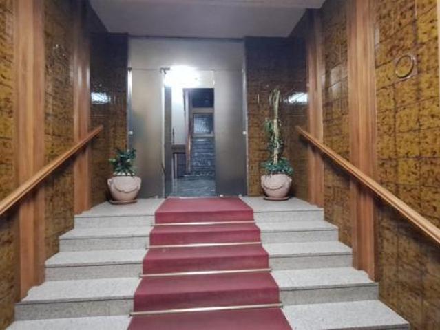 VIA NALLINO 42 VENDESI TRILOCALE CON TERRAZZO