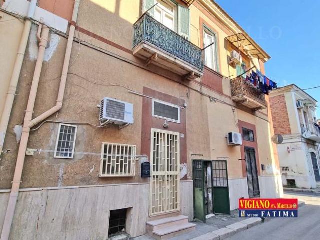 VIA SALOMONE, 66 LOCALE SEMINTERRATO DI MQ. 55 CAT. CIRCA