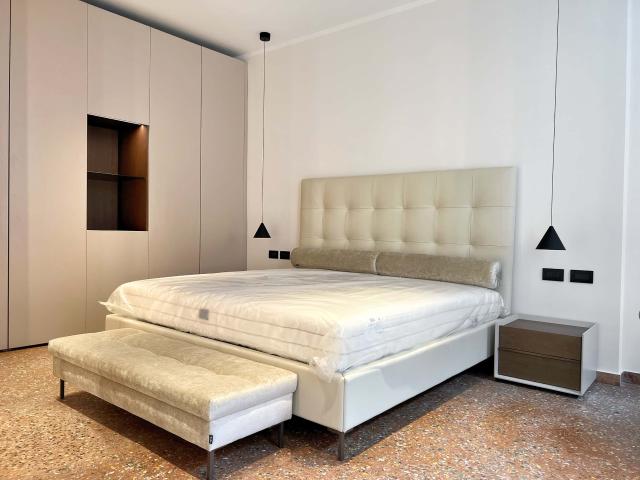 Via Santo Stefano G Deluxe Collection