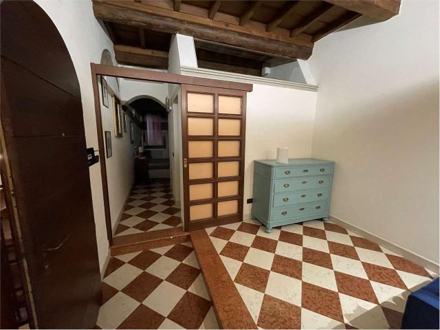VIA PORTA SAN PIETRO ELEGANTE BILOCALE