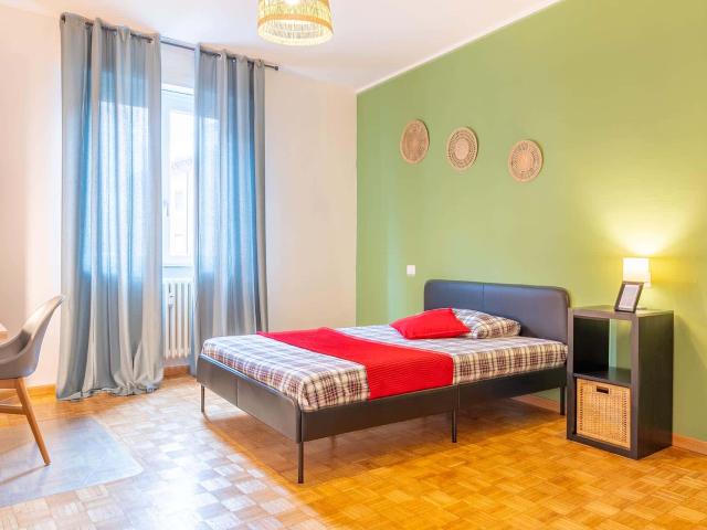 via tiepolo 9 cinisello private room s2