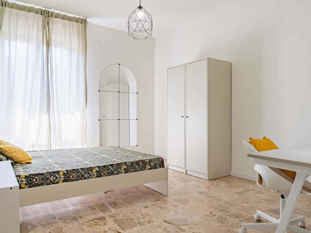 via tiepolo 9 cinisello private room s5