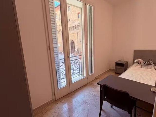 Via Ugo Bassi, Bologna, Emilia Romagna 40121