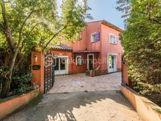 VIAGER: Achat Maison de Charme 7 pièces 192 m2 au Pradet Les Oursinières