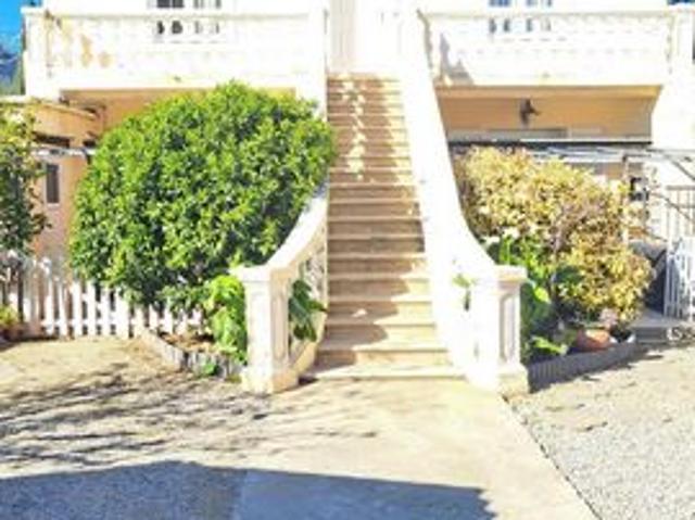 Viager haut de villa + terrain, Dame 76ans