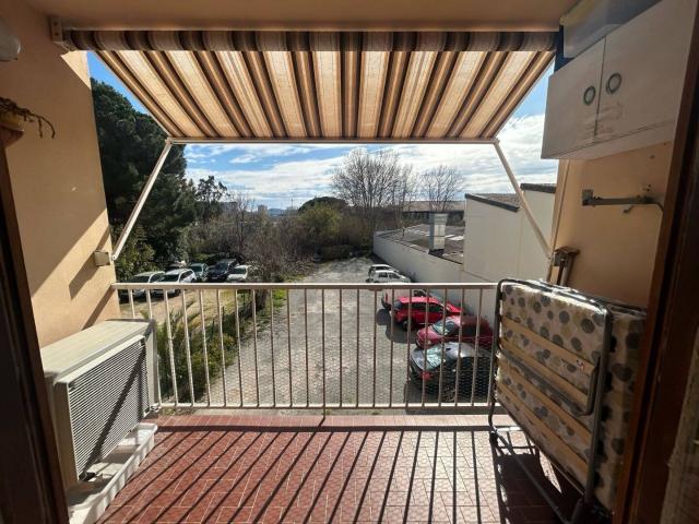 VIAGER OCCUPE CENTRE VILLE LE LAVANDOU