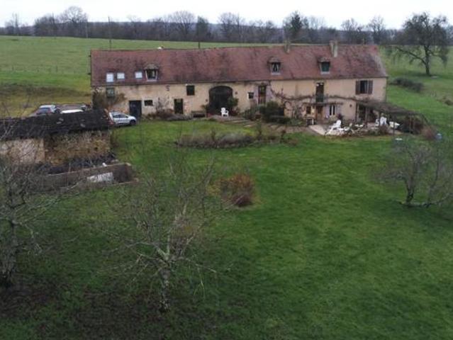 Viager occupé: corps de ferme restauré, nature