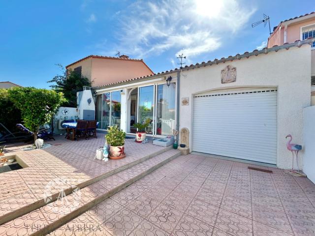 Viager Occupé LE BARCARÈS VILLA de PLAIN PIED 2 faces AVEC GARAGE ET JARDIN À PROXIMITÉ DES PLAGES