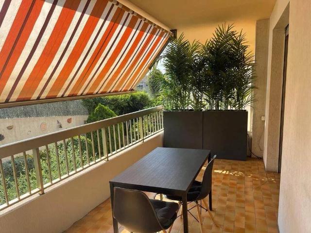 Viager LIBRE Appartement F1 Cagnes sur Mer à deux pas de la MER