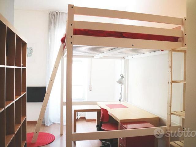 VIALE LIBIA ampia stanza con letto matrimoniale