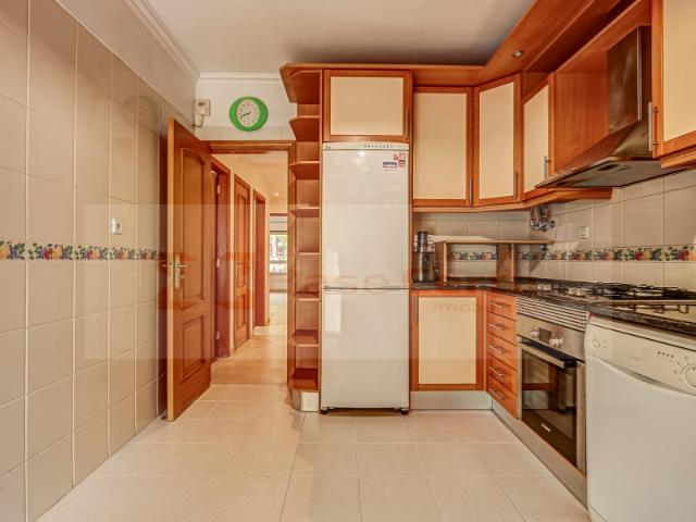 Vialonga / Quinta Flamenga T1 67 m2 com Parqueamento, Arrecadação, Terraço 45 m2