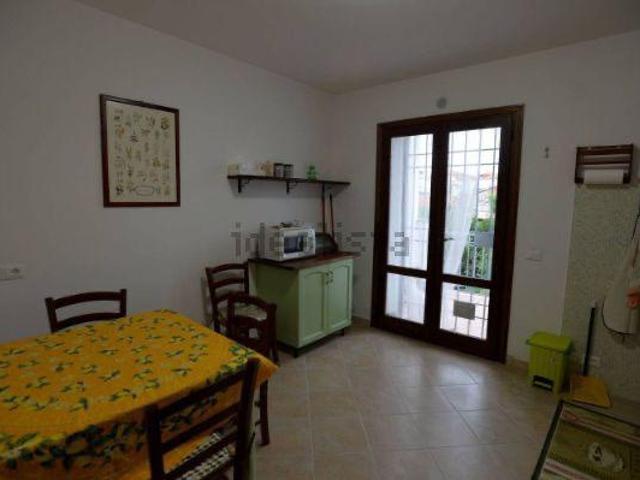 VIAREGGINA in VENDITA a VIAREGGIO DARSENA di 7 vani