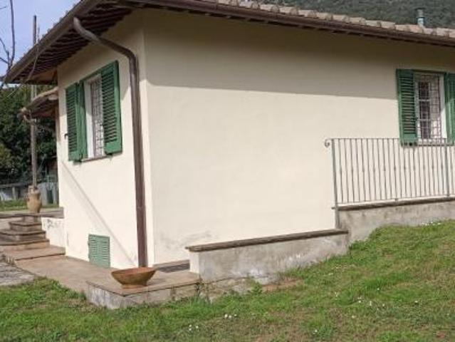 Viareggina in vendita a Asciano San Giuliano Terme 120 mq Rif: 1398468