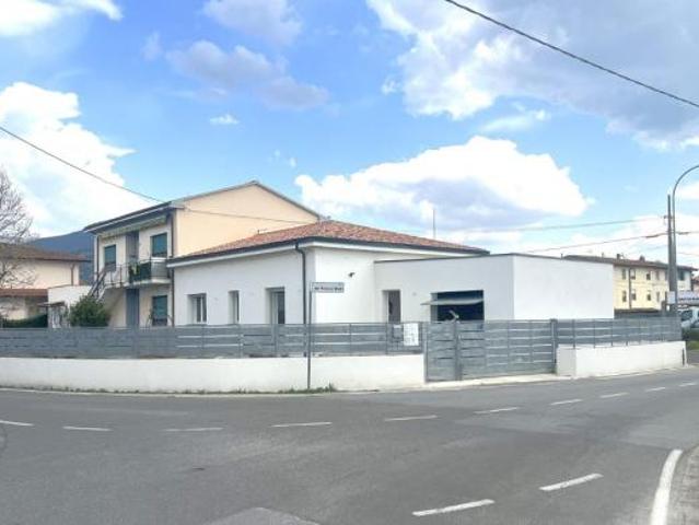 Viareggina in vendita a San Casciano Cascina 140 mq Rif: 1404226