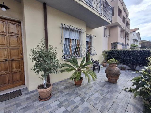 Viareggio Ex Campo D'Aviazione casa 96mq con giardino