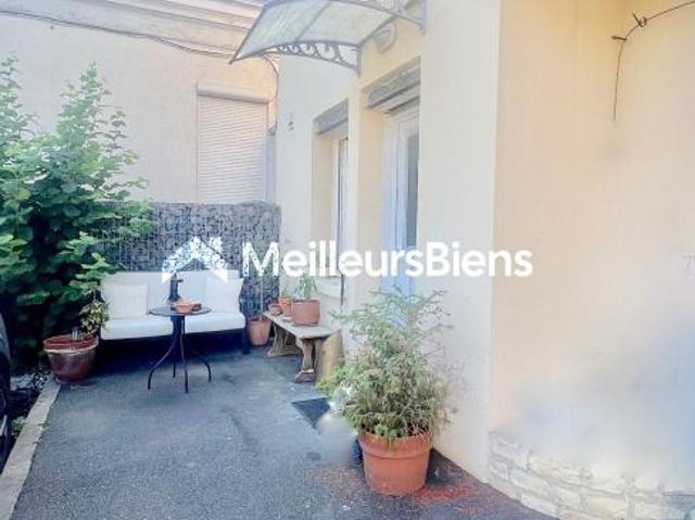 VIARMES_T2 de 35,5 m² avec cour et parking