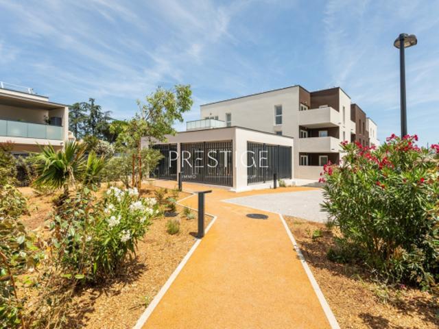VIAS APPARTEMENT T4 92M2 HABITABLES AVEC JARDIN DE 64M2 ET T