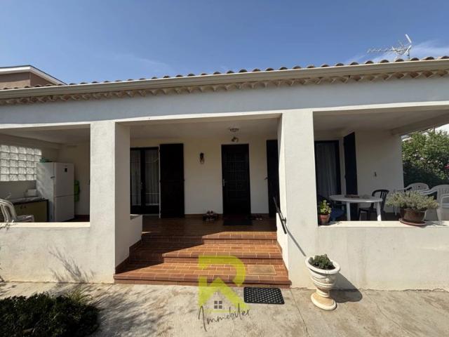 VIAS Villa avec dépendance habitable et grand garage proch