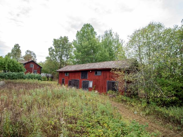 Viby gård 1 i Köping, villa till salu | Bovision. Se