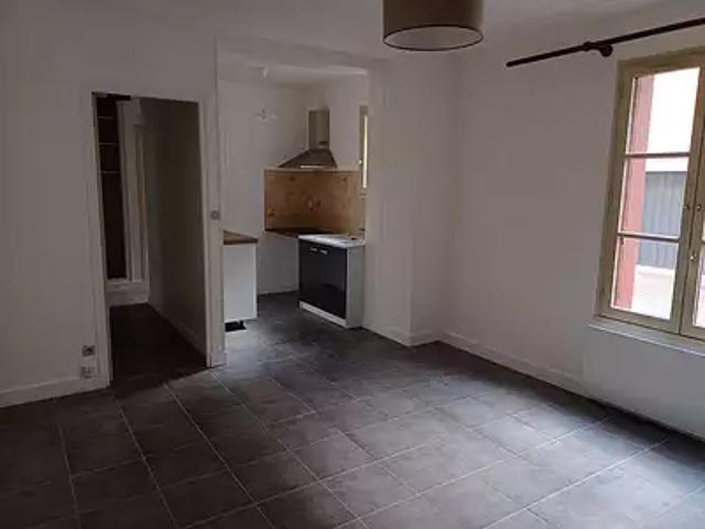 Vibraye 72320 Location appartement 2 pièces t2 au dernier étage cave