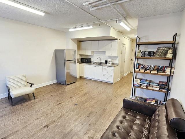 Victoria 2 Bedroom Apartment for Rent at 117 Park St, Kingston, ON K7L 5P6 Sunnyside