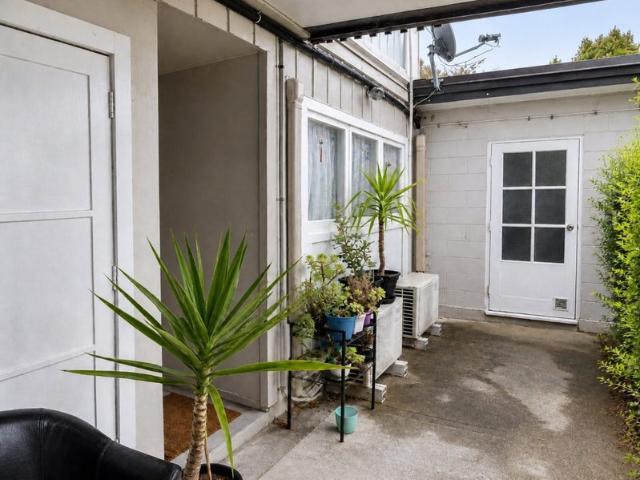 victoria, 2 bedrooms