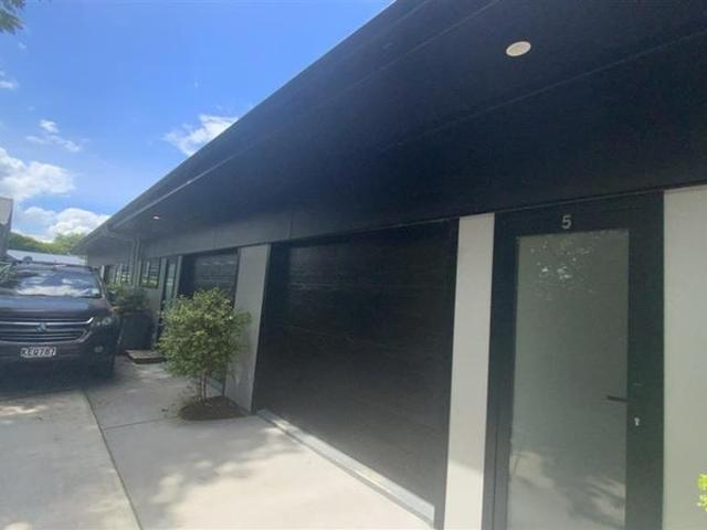 victoria, 2 bedrooms