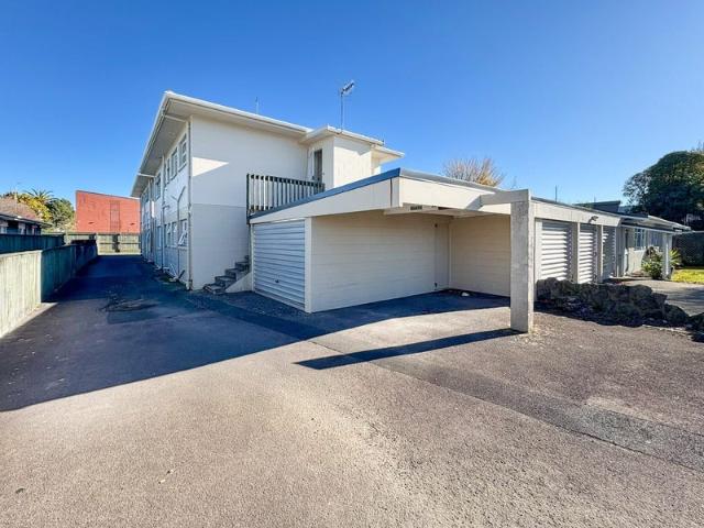 victoria, 3 bedrooms