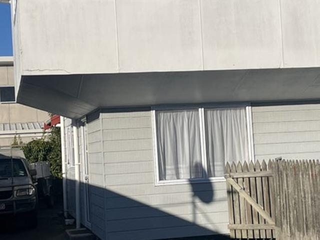 victoria, 3 bedrooms